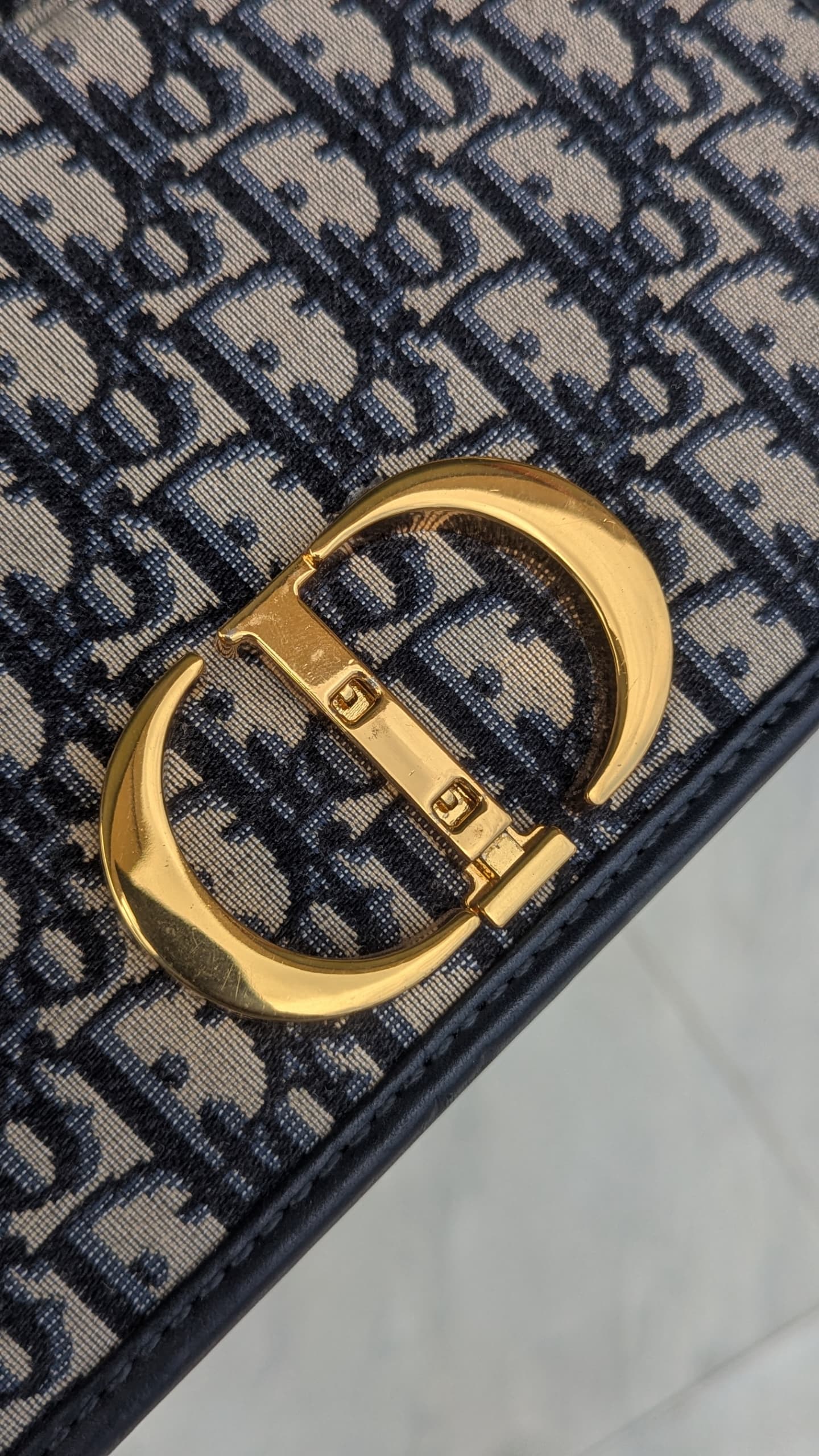 Christian Dior 30 Montaigne Bag – Oblique Jacquard & Navy Leather