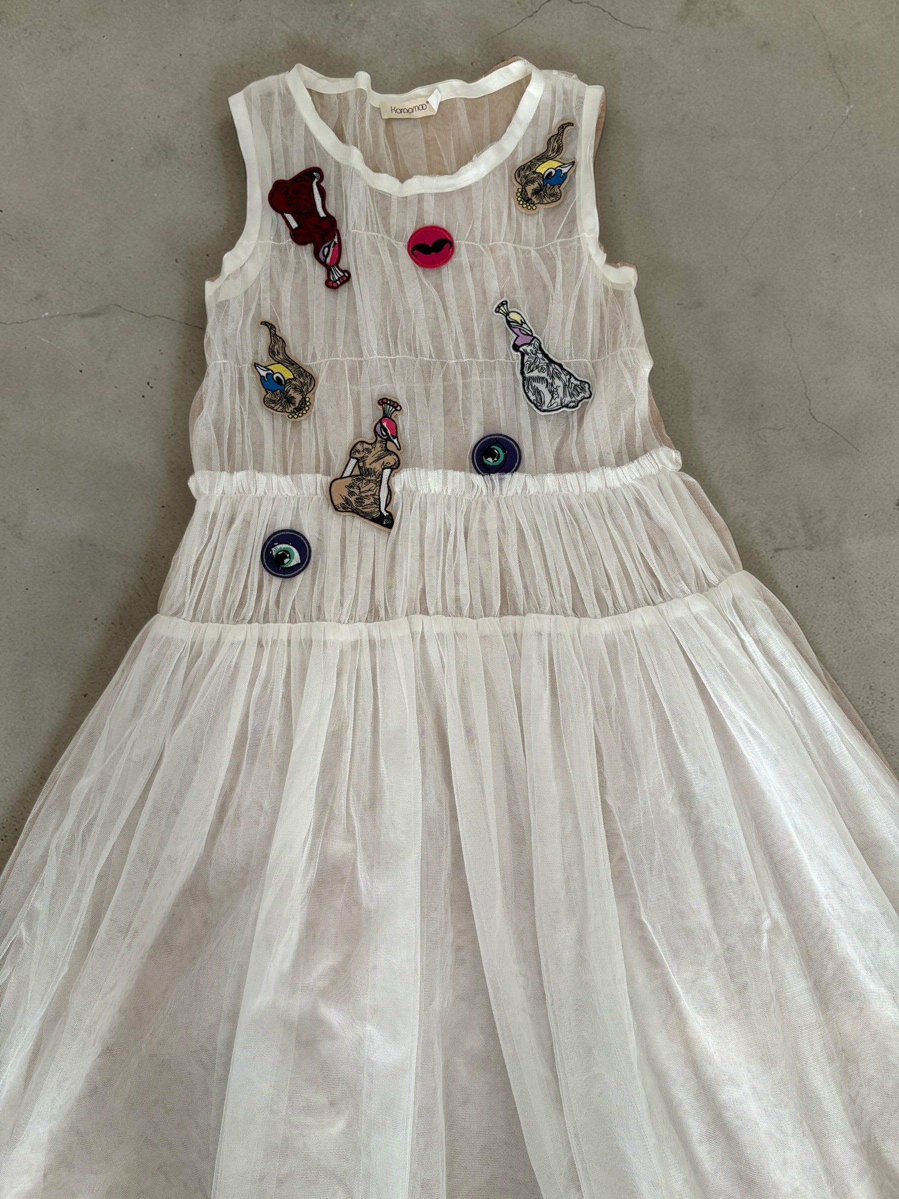 Vintage White Tulle Dress with Decorative Brooches