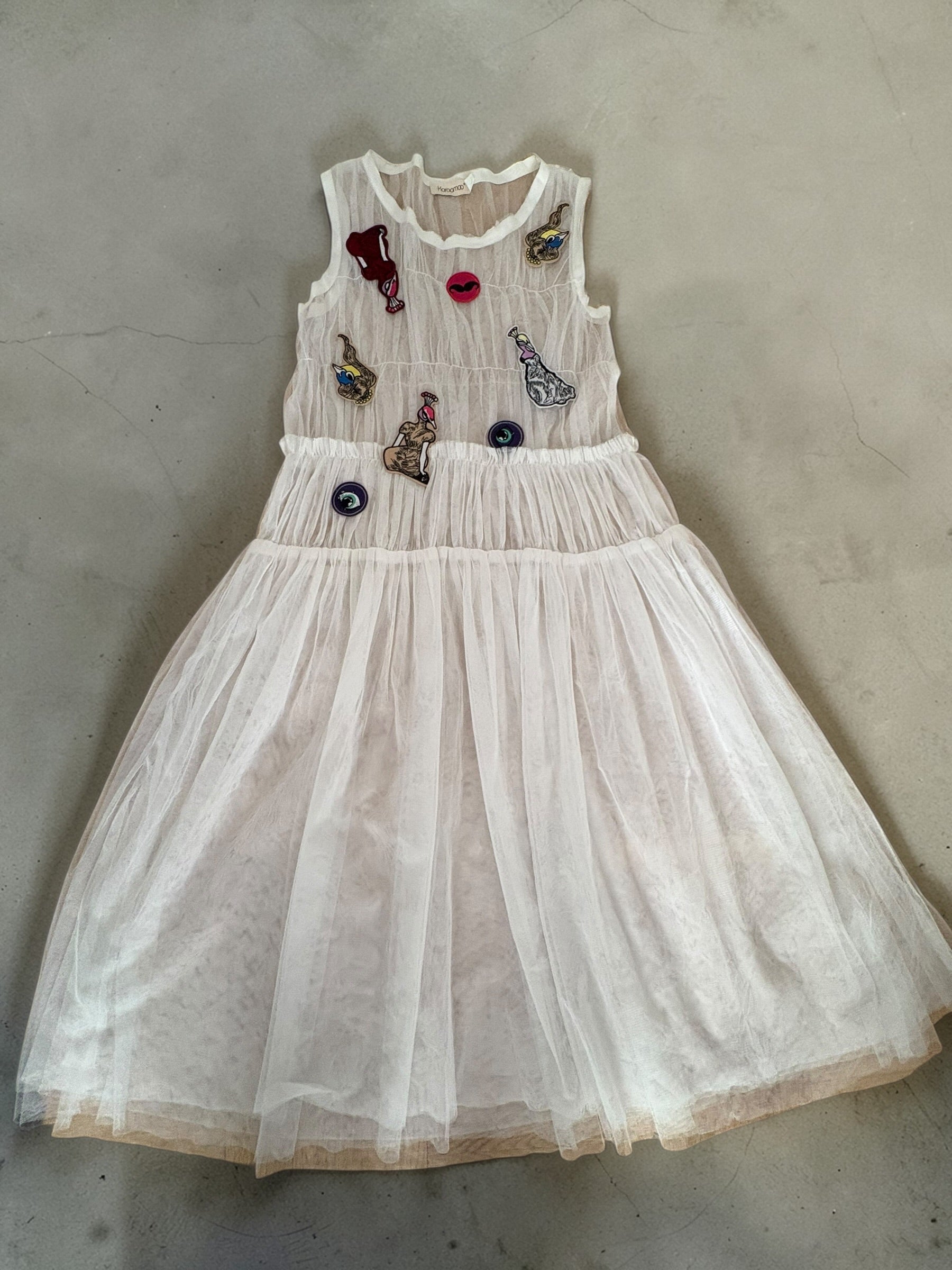 Vintage White Tulle Dress with Decorative Brooches