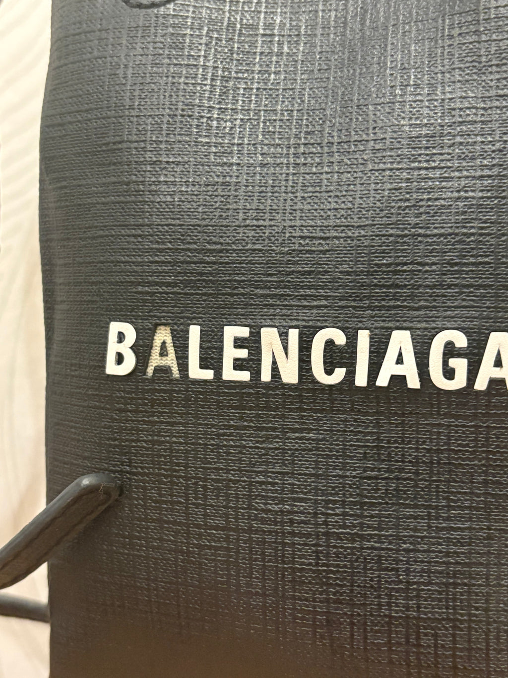 Balenciaga Shopping Phone Holder Bag – Black Textured Leather