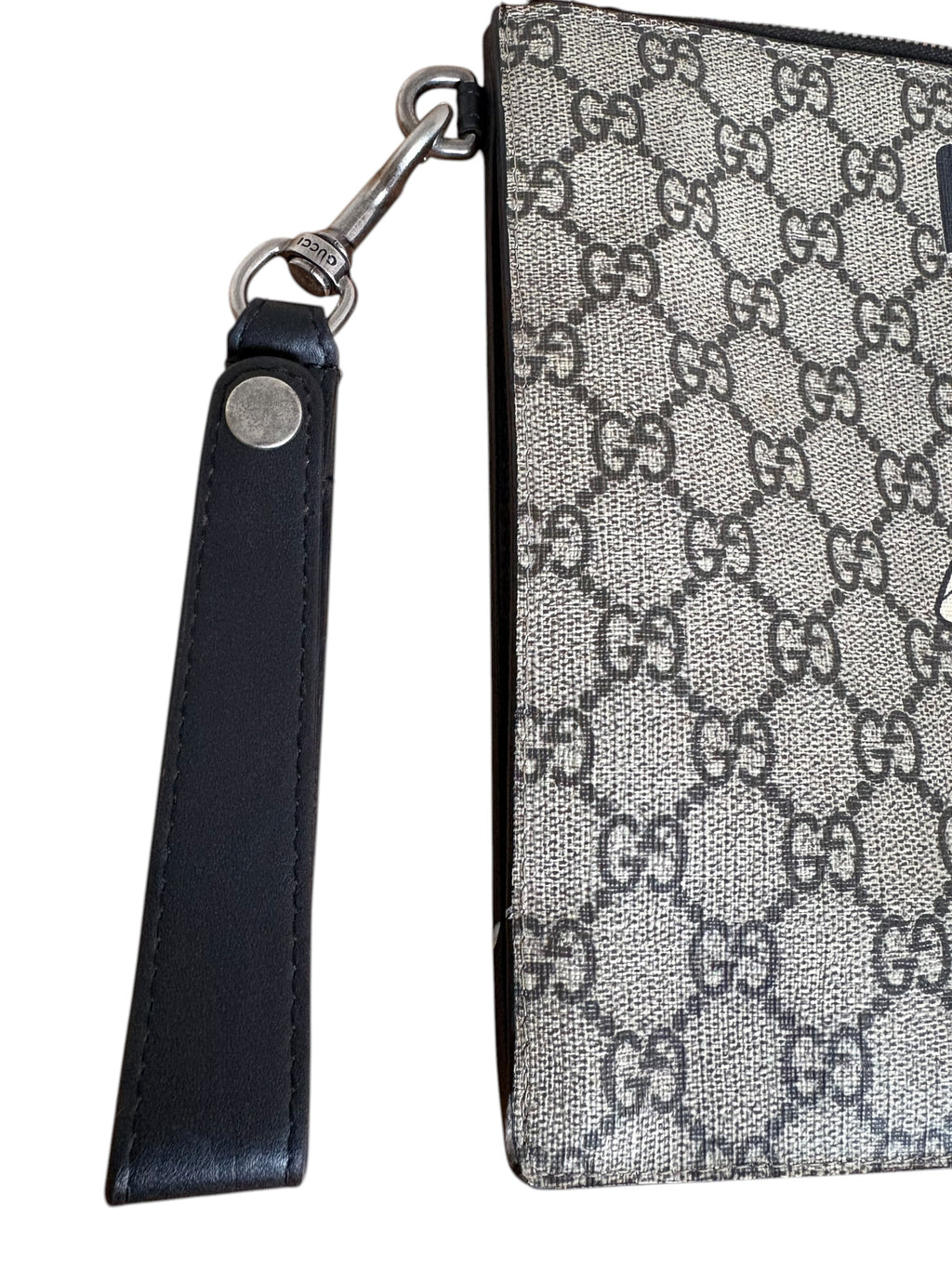 Gucci 'Blind for Love' Bee GG Supreme Pouch