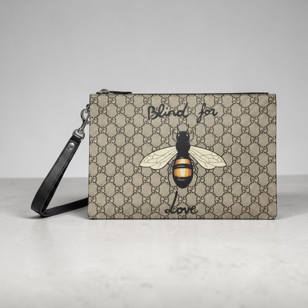 Gucci 'Blind for Love' Bee GG Supreme Pouch